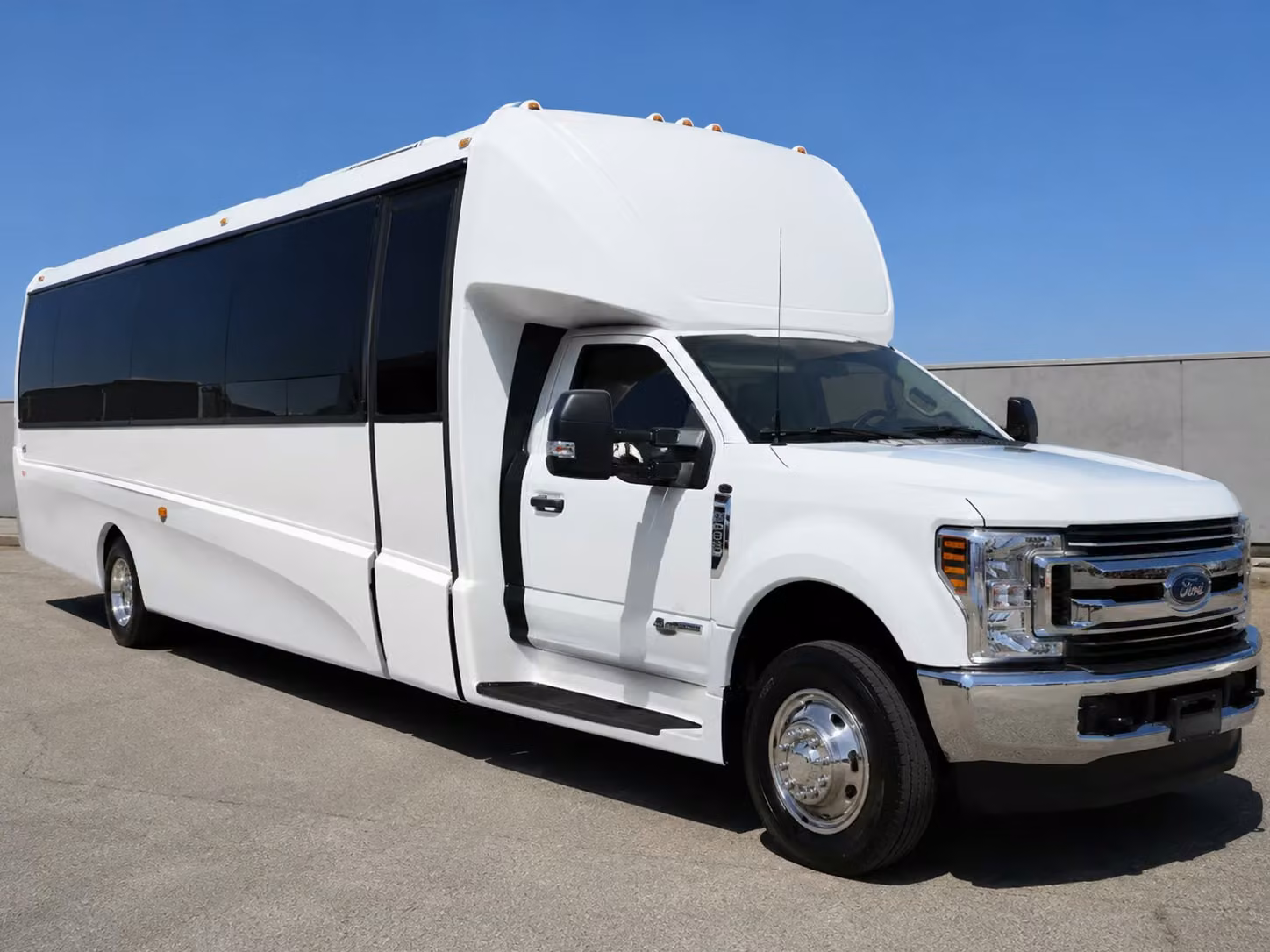 18 passenger minibus