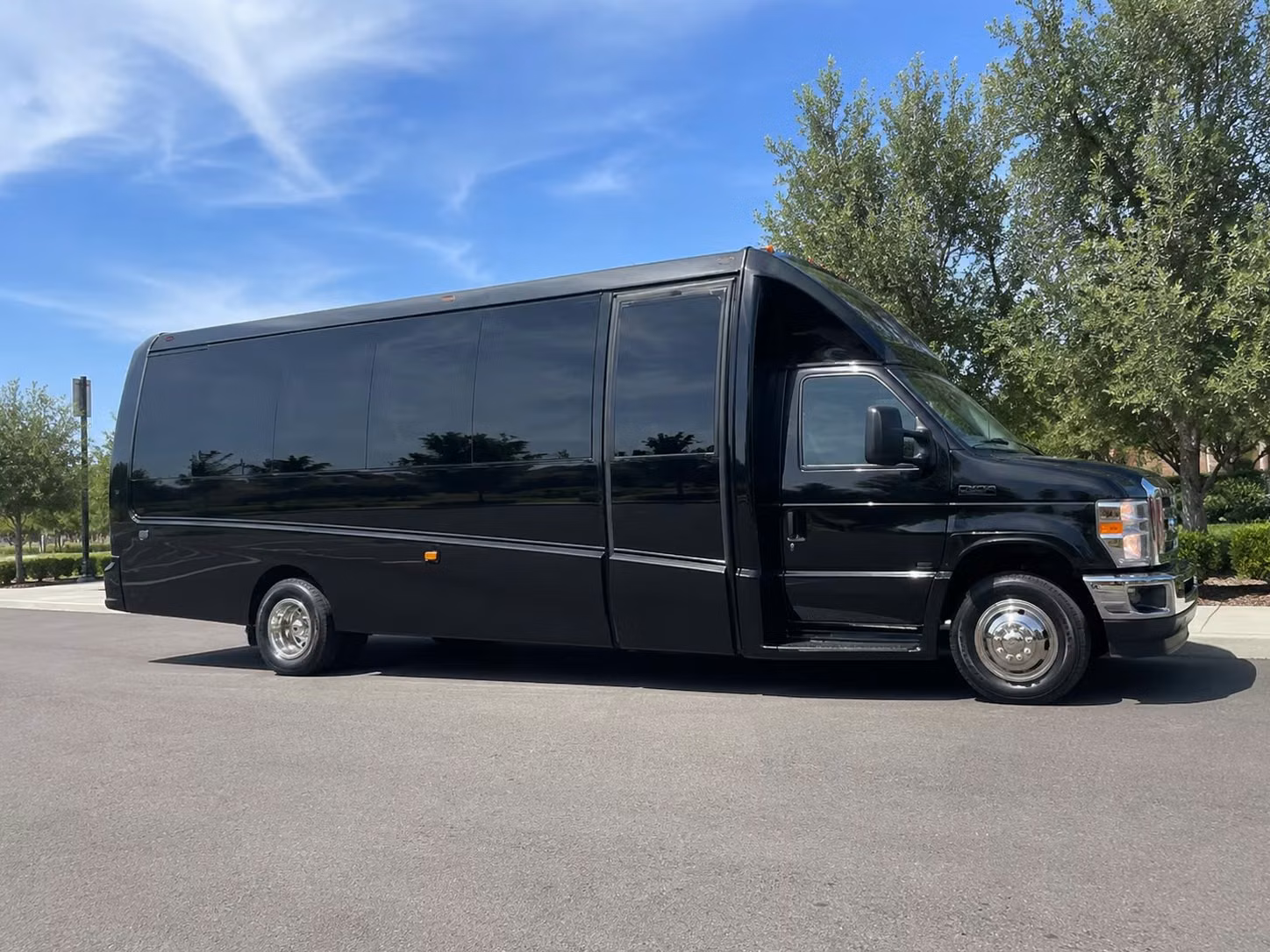 minibus rentals for smaller concert groups heading out in erie